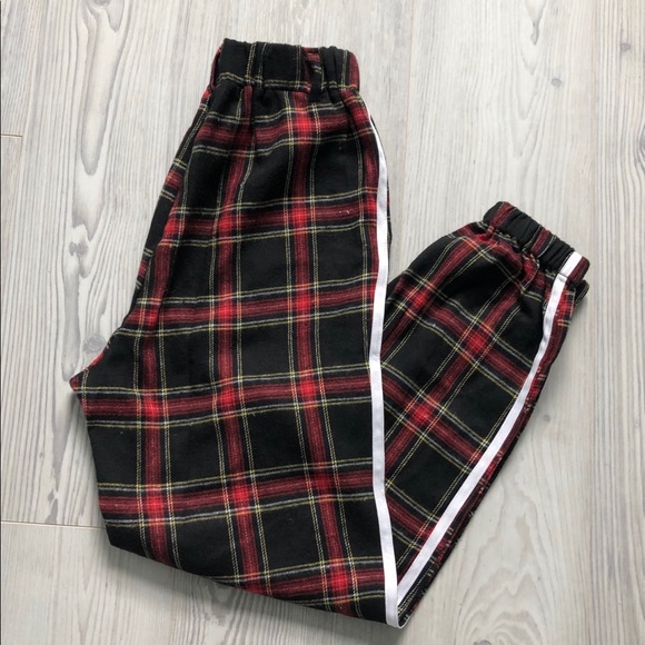 Pants - Red Plaid Joggers 🌹